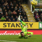  曼联连续三场零封对手，德赫亚状态回春引热议  