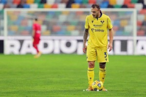  萨勒尼塔纳奇迹逼平国米，小球队展现顽强斗志