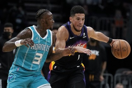  保罗助攻上双太阳击败爵士缩小胜场差距  